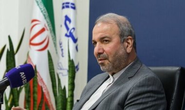 السفير الايراني لدى بغداد: السوداني يزور طهران لبحث خلالها التطورات بسوريا والاتفاقيات مع بزشكيان