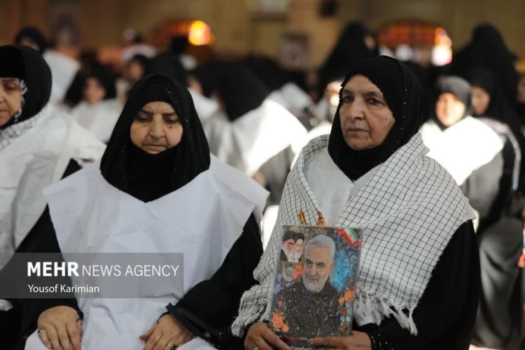 بالصور: مراسم احياء الذكرى السنوية لاستشهاد القائد سليما'ني في ايلام