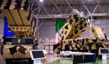 ايران تكشف عن منظومة صوار'يخ متطورة في معرض مالك الاشتر العسكري
