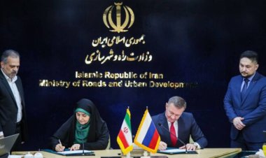 إيران وروسيا توقعان خارطة طريق للتعاون في مجال النقل والترانزيت لعام 2025