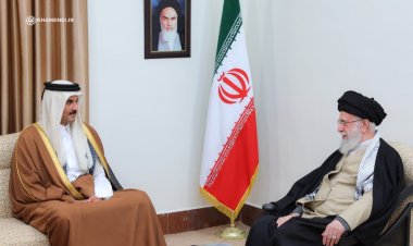 المرشد الأعلى الإيراني يستقبل أمير قطر الشيخ تميم بن حمد آل ثاني