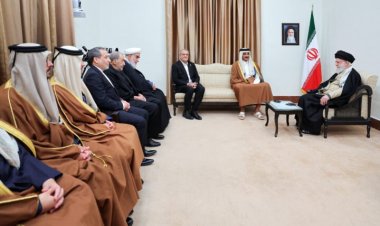 المرشد الأعلى يدعو قطر لعدم الرضوخ للضغوط الأمريكية بشأن مستحقات إيران