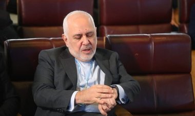 محمد جواد ظريف يستقيل لتخفيف الضغط على حكومة بزشكيان