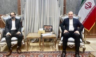 السفير الايراني يلتقي بمدير مستشفى الامام علي التابعة للهلال الأحمرالايراني ويبحث سبل تعزيز التعاون ورفد المستشفى بالكوادر الطبية المتخصصة