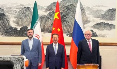 البيان المشترك الصيني الإيراني الروسي یؤکد علی رفع كافة العقوبات الأحادية غير القانونية