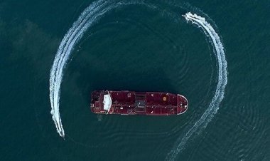 الحرس الثوري يحتجز ناقلتي نفط اجنبيتين في مياه الخليج