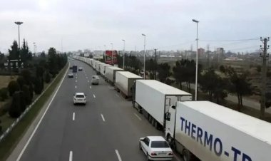 ترانزيت البضائع عبر إيران يصل إلى 22 مليون طن خلال عام 2024