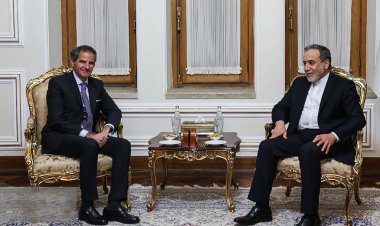 غروسي، يصل طهران ويلتقي الخارجية الإيراني، عباس عراقجي