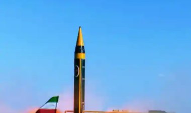 بالفيديو:إيران تزيح الستار عن صاروخ باليستي “قادر على اجتياز منظومة ثاد”