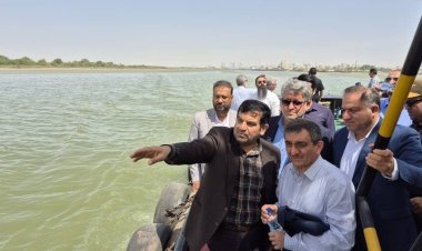 الخط البحري بين عبادان الايرانية والواصلية العراقية في مراحله الاخيرة