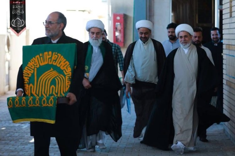 العتبة الرضوية تزور مرقد الشهيد الصدر لتقديم العزاء بذكرى الاستشهاد الـ 27