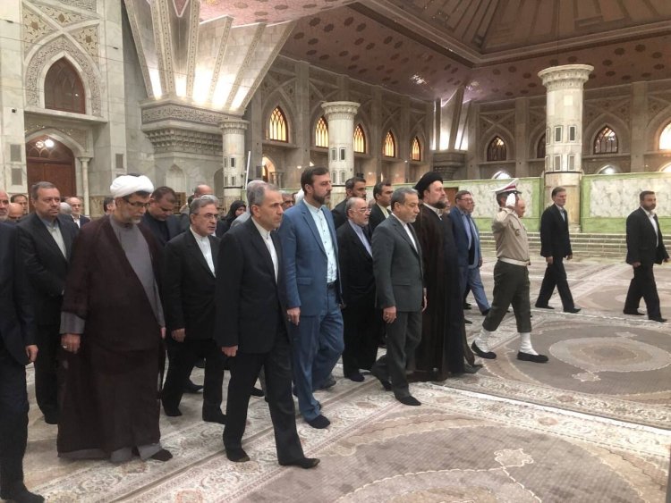 من مرقد الامام الخميني :الخارجية الايرانية حق الشعب الايراني في تخصيب اليورانيوم ولن نقبل بالهيمنة والإملاءات الخارجية