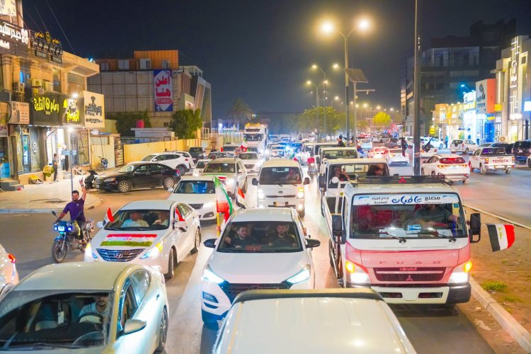 بالصور مدينة بابل العراقية : تخرج باحتفالات بعد نصر إيران وتأييد شعبي لقيادتها الدينية والسياسية