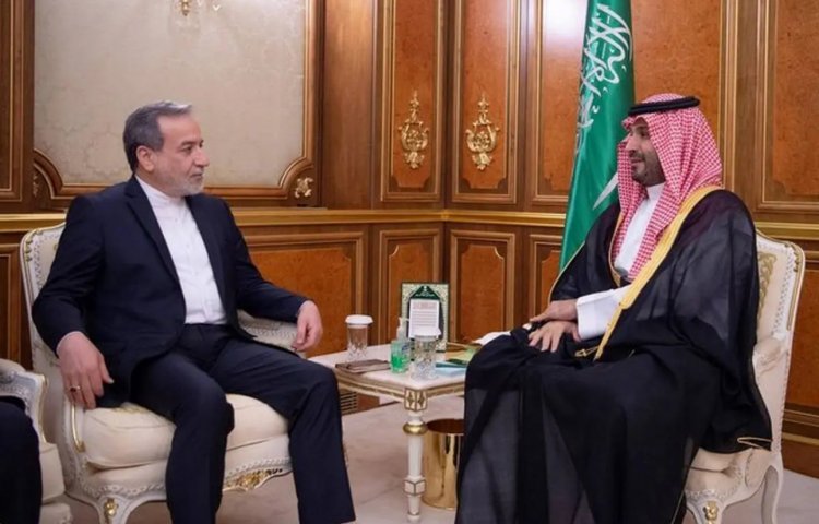 وزير الخارجية الإيراني يلتقي ولي العهد السعودي في جدة: تأكيد مشترك على الأمن الإقليمي ووقف التصعيد