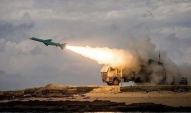 إيران تطلق مناورات بحرية صار'وخية واسعة في شمال المحيط الهندي وبحر عُمان