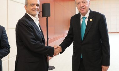 بزشكيان خلال لقاءه بأردوغان: مستعدون للحوار مع الولايات المتحدة على أساس الاعتراف بحقوقنا النووية