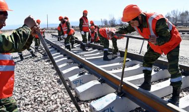 إيران: حصلنا على قرض روسي بقيمة 1.6 مليار دولار لتطوير مشروع رشت-آستارا