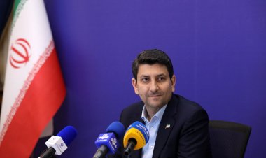 وزير الاتصالات: استقبال الإشارات الأولى للأقمار الصناعية الإيرانية الثلاثة بنجاح