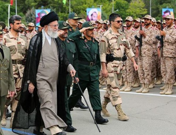 إيران تلوّح بعملية استباقية إذا استشعرت عدواناً وشيكاً