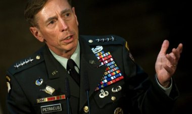 المدير السابق لـ”سي آي إيه”: ضرب إيران لن يؤدي إلى تغيير النظام (للأسف)