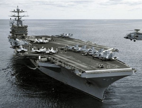 ضابط الاستخبارات الأميركي ريتر: يمكن لإيران إرسال حاملة الطائرات لقاع المحيط