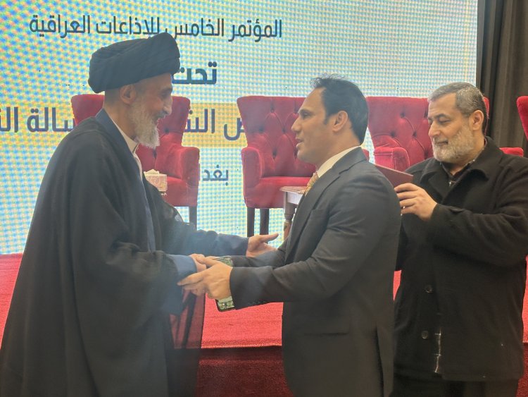 رئيس اتحاد الإذاعات والتلفزيونات العراقية السيد الحسيني : المنطقة على أعتاب مواجهة وحرباً حتمية مع واشنطن.. و50 ألف استشها،دي عراقي  للدفاع عن "جبهة الحق"