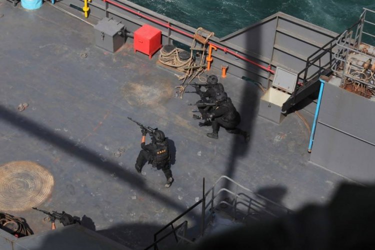 انتهاء المناورات البحرية بين ايران وروسيا