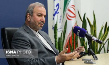 بالفيديو: السفير الإيراني في العراق: مجتبى خامنئي يقود البلاد بصلابة وبوادر النصر تلوح في الأفق