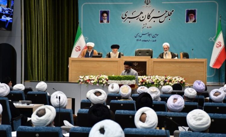 التوصل إلى توافق بين الأغلبية بشأن خليفة آية الله الشهيد خامنئي